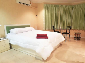 Thip condotel Jomtien studio apartment on soi 7